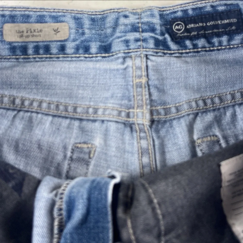 Adriano Goldschmied Womens The Pixie Roll Up Short Light Blue Distressed‎ EUC